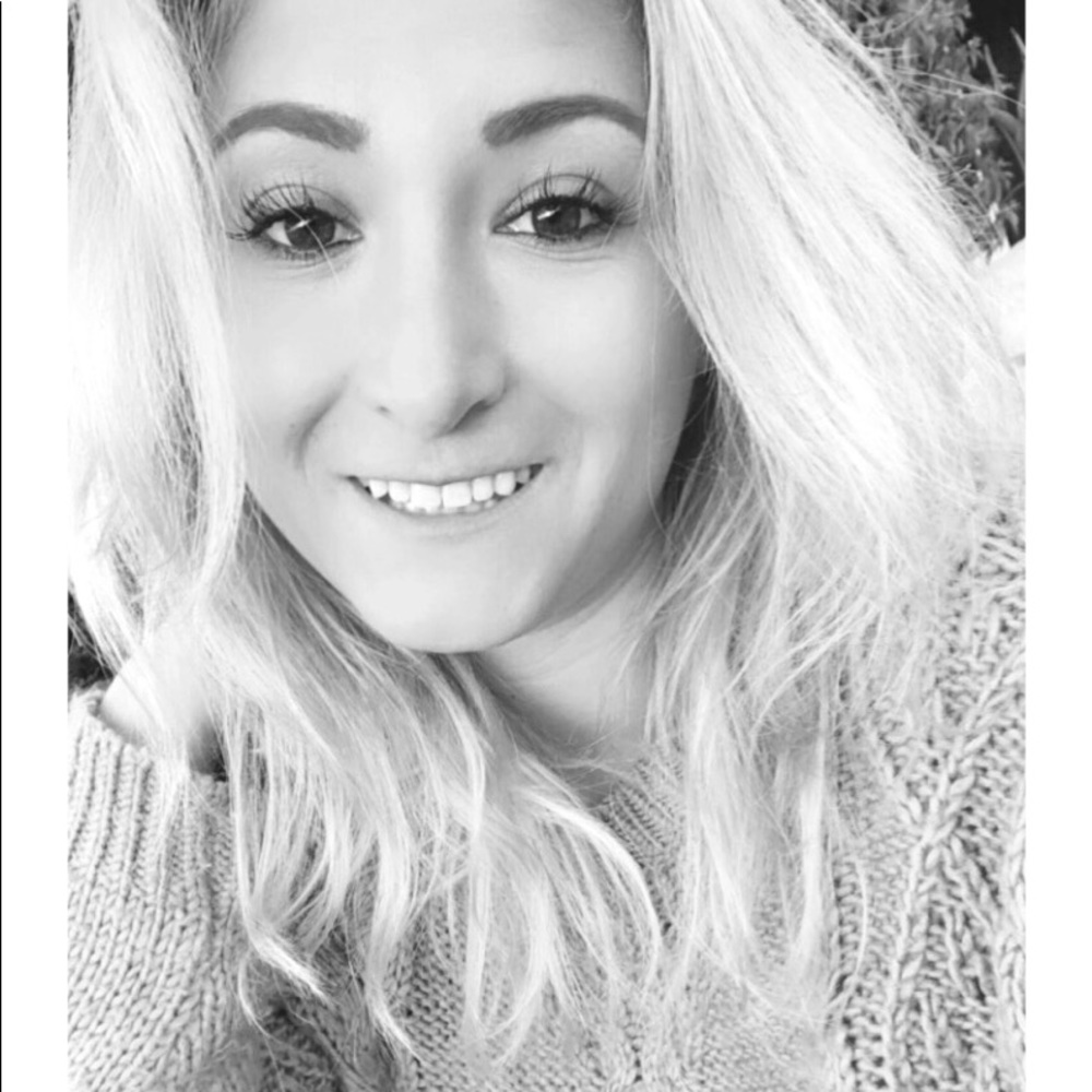 Meet your Posher, Ashley